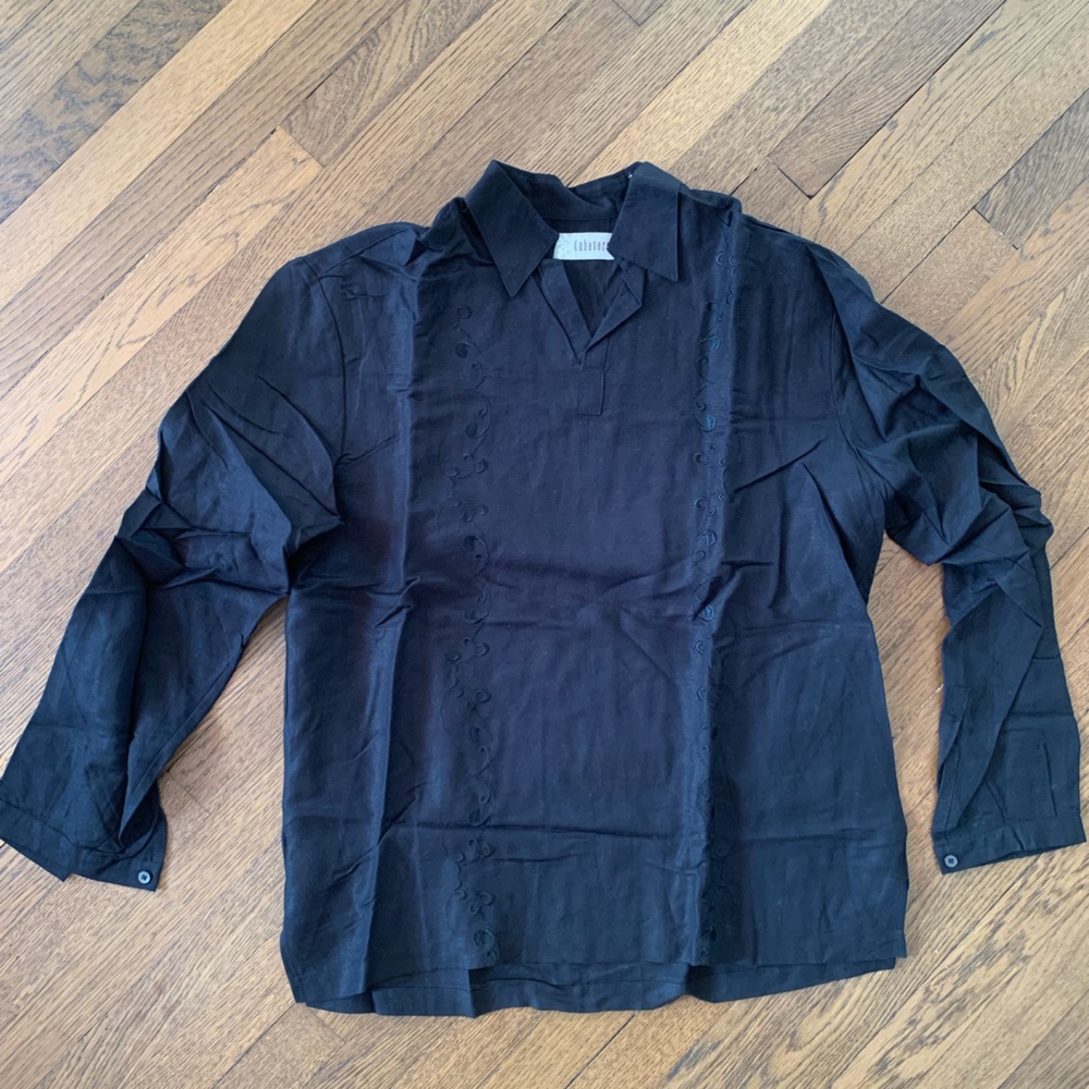 Cubavera guayabera linen blend shirt.  Pullover